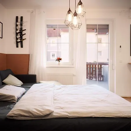 Ausg'steckt - Wine Flat - Great Location * Modling