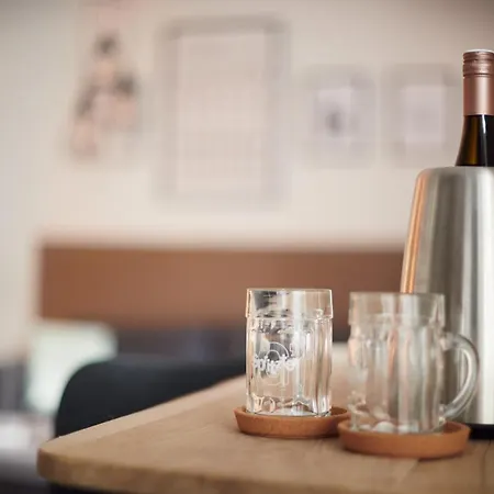 Ausg'steckt - Wine Flat - Great Location *